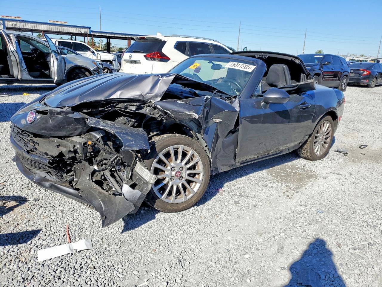 2018 FIAT 124 Spider Classica, VIN JC1NFAEK6J0137396 — Front end