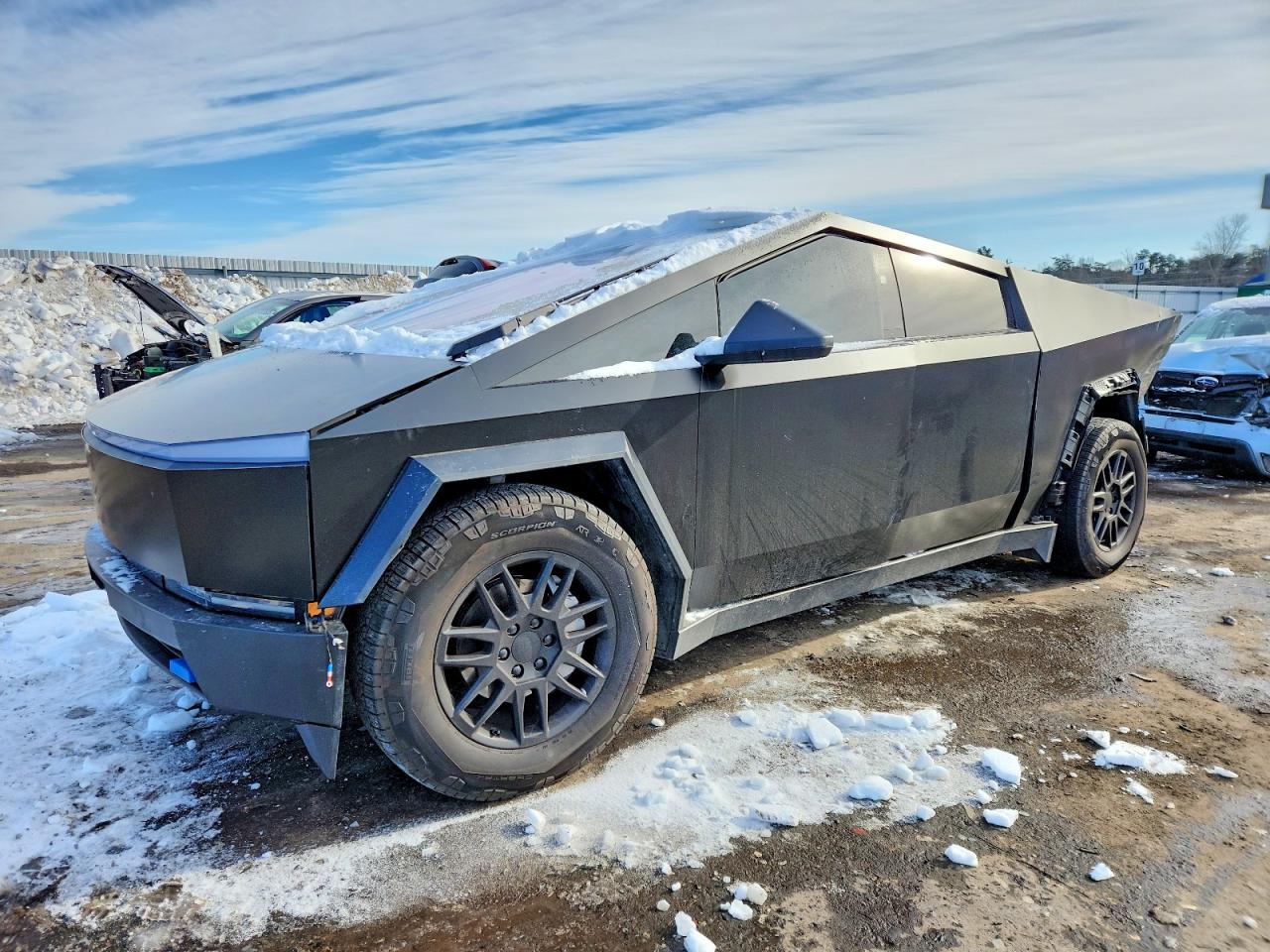 2025 Tesla Cybertruck, VIN 7G2CEHED1SA072011 — Rear end
