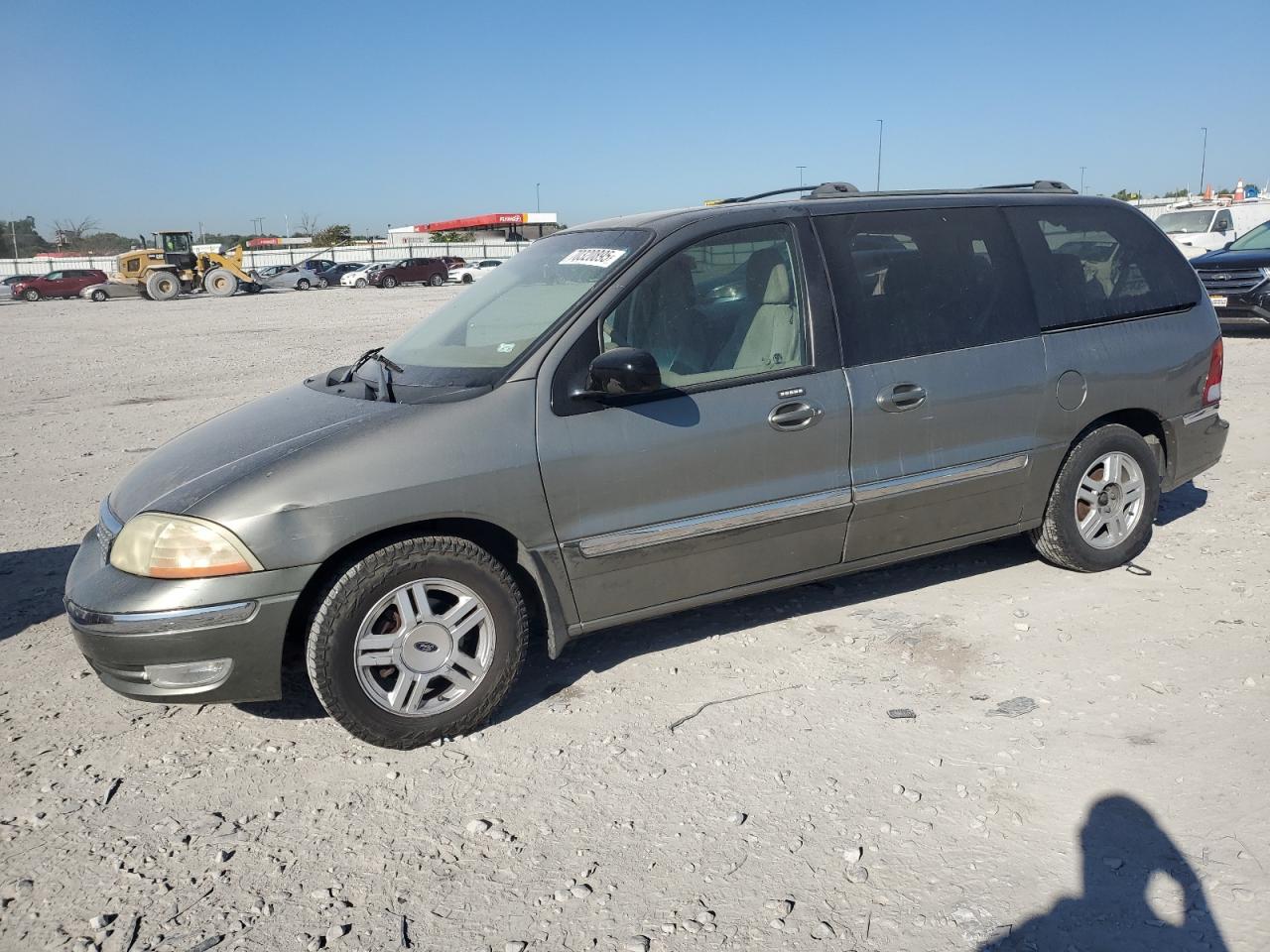 2002 Ford Windstar SE, VIN 2FMZA52412BB37933 — Rear end