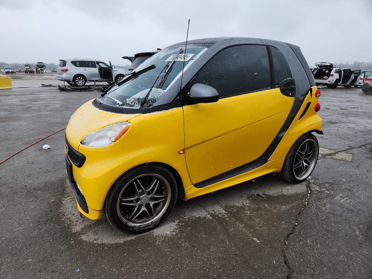 2014 Smart fortwo Passion, VIN WMEEJ3BA2EK785564 — Зад