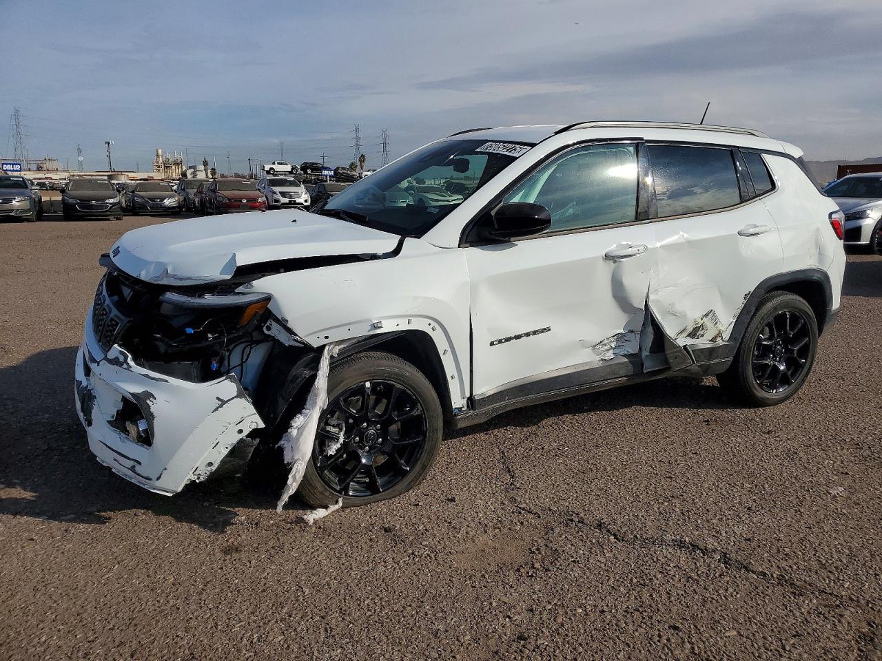 2025 Jeep Compass Latitude, VIN 3C4NJDBN7ST624256 — Front end
