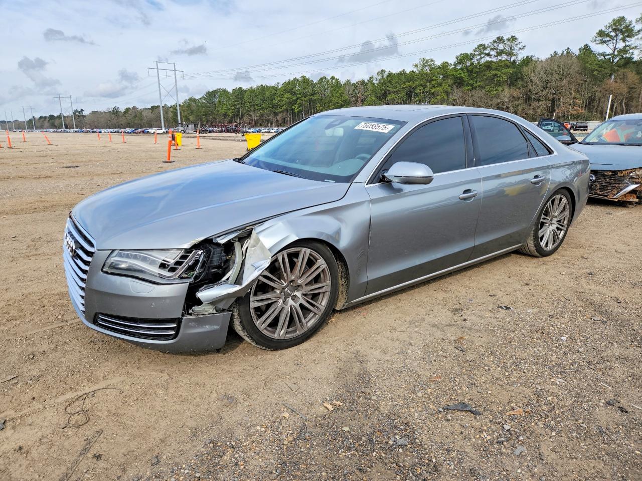 2013 Audi A8 3.0L, VIN WAUAGAFD7DN030439 — Front end
