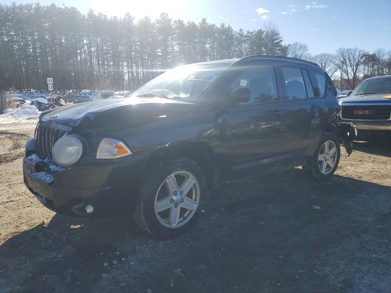 2008 Jeep Compass Sport, VIN 1J8FF47W58D759220 — Rear end