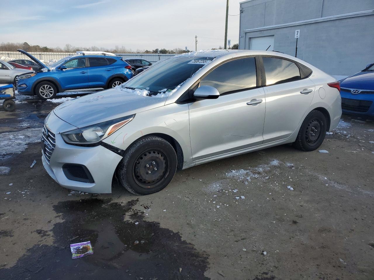 2019 Hyundai Accent SE, VIN 3KPC24A39KE071196 — Front end