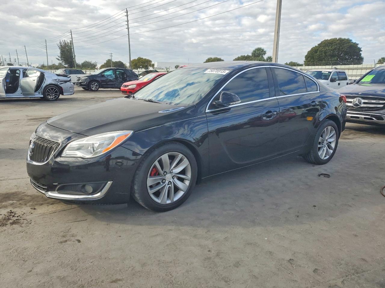 2015 Buick Regal Premium I, VIN 2G4GN5EX4F9186123 — Prior damage history