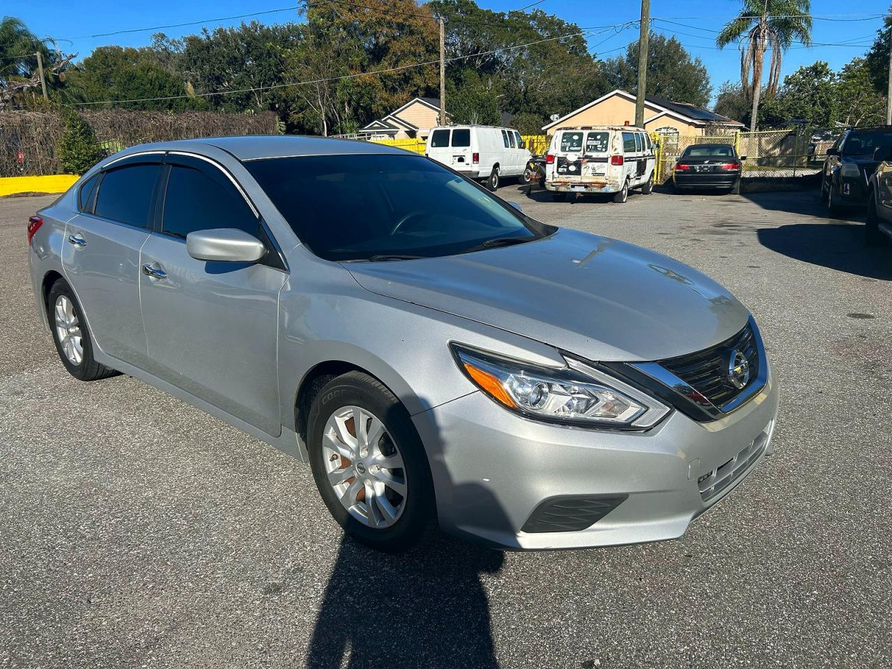 2017 Nissan Altima SL, VIN 1N4AL3AP0HC206167 — Ранее повреждён