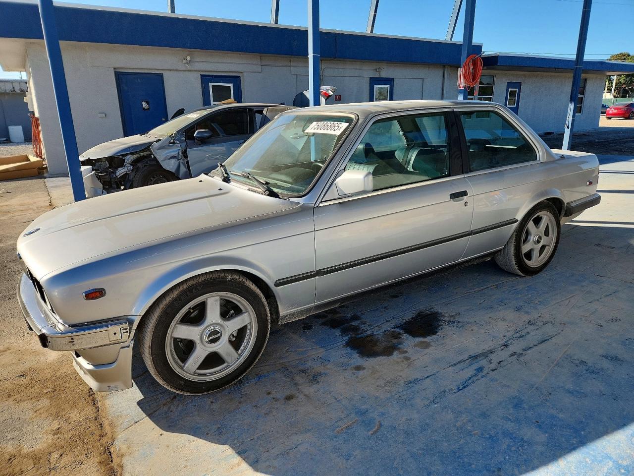 1985 BMW 318, VIN WBAAA710209167848 — Minor dents and scratches