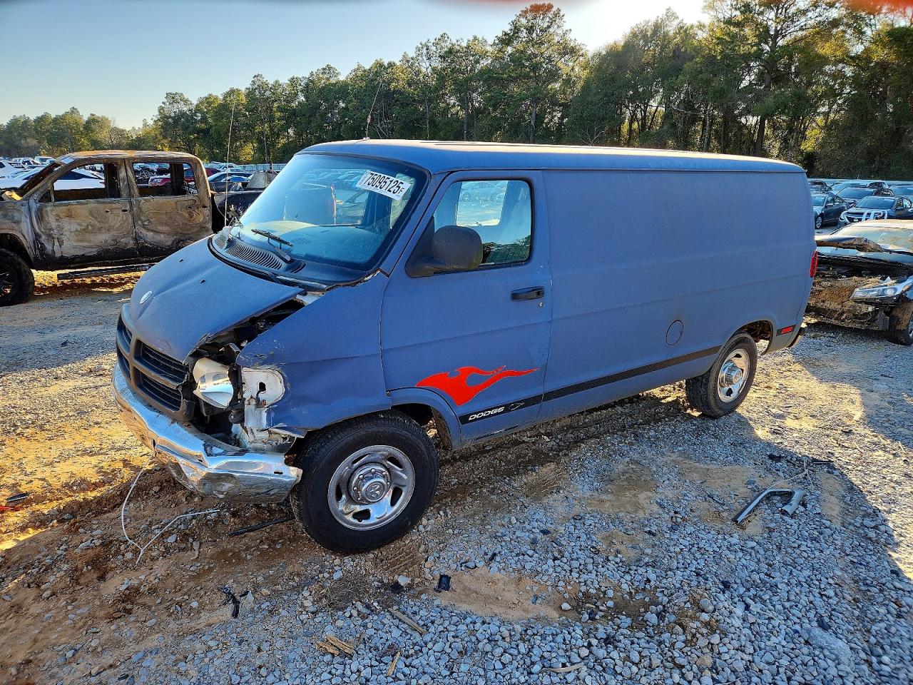 2000 Dodge Cargo, VIN 2B7JB21Z4YK114262 — Перед