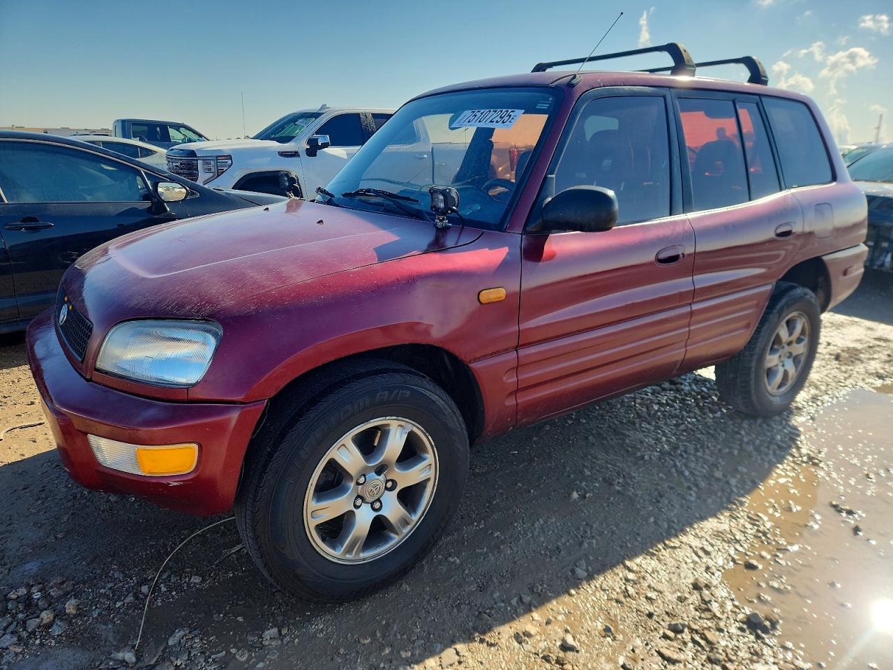 1997 Toyota RAV4, VIN JT3GP10V3V7011864 — Minor dents and scratches