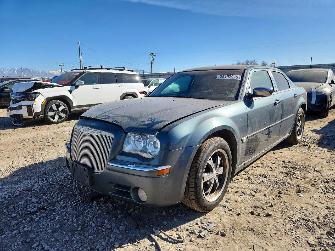 2005 Chrysler 300 C, VIN 2C3JA63H35H665892 — Перед