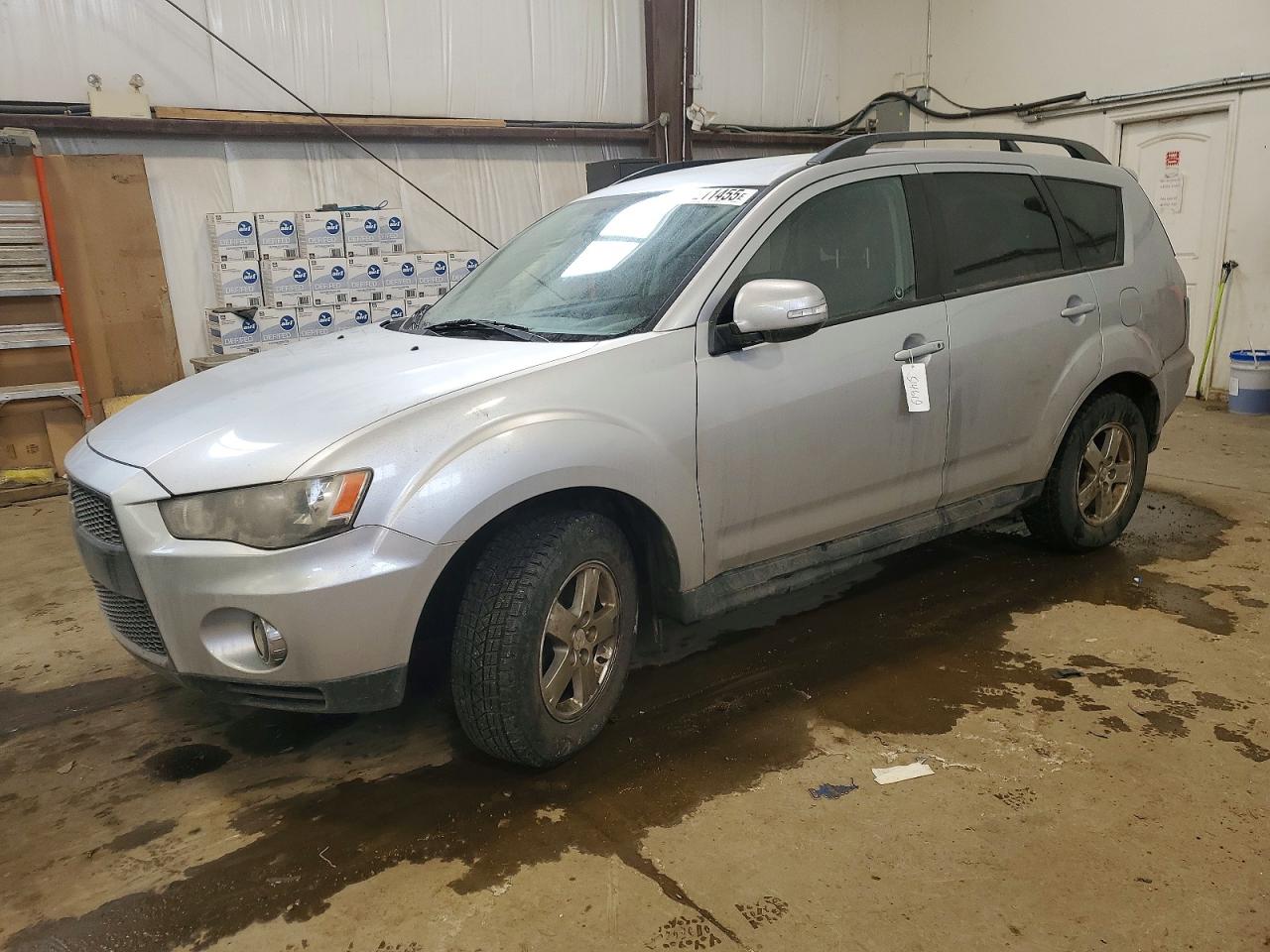 2010 Mitsubishi Outlander LS, VIN JA4JT3AX1AZ604429 — Vandalism