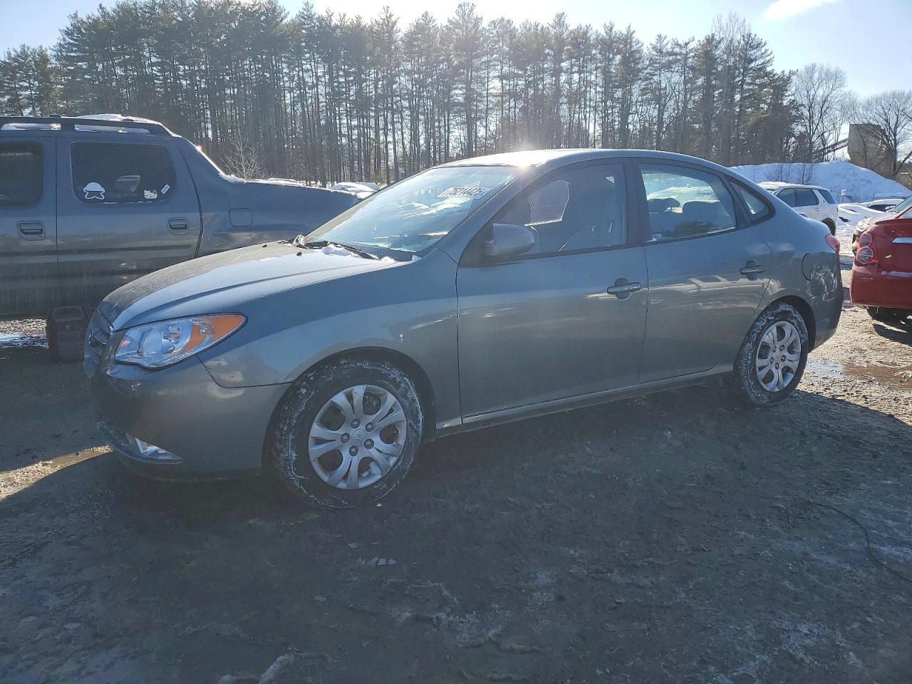 2010 Hyundai Elantra GLS, VIN KMHDU4AD1AU906128 — Normal wear