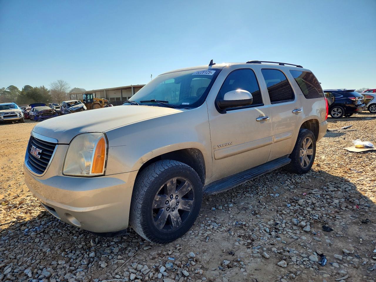 2008 GMC Yukon SLT 4SB, VIN 1GKFC13J28R230680 — Side