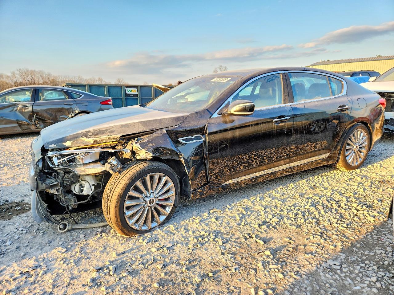 2015 Kia K900 Luxury, VIN KNALW4D40F6017433 — Front end