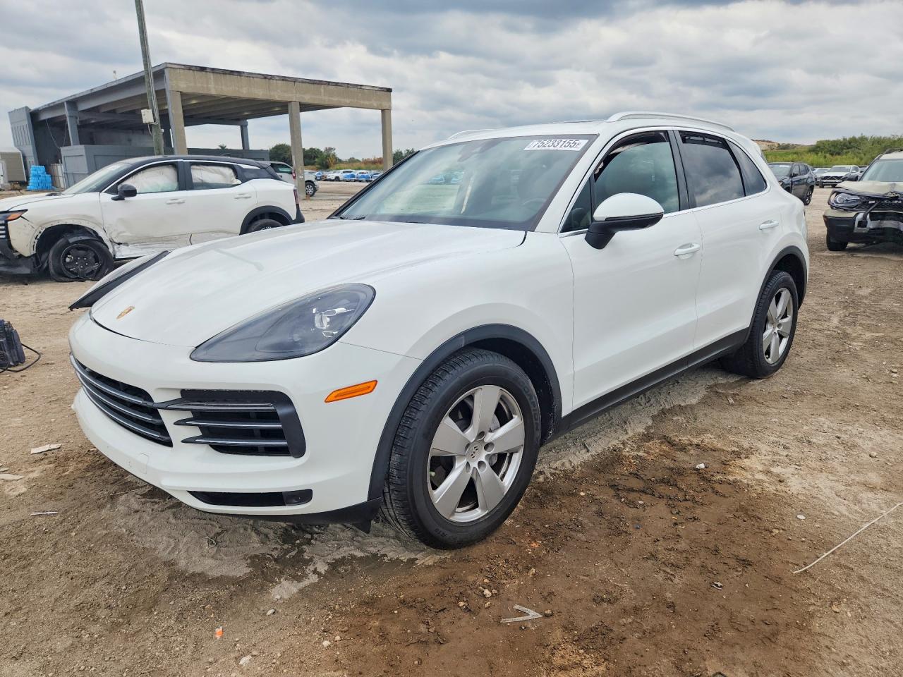 2020 Porsche Cayenne, VIN WP1AA2AY0LDA00836 — Side