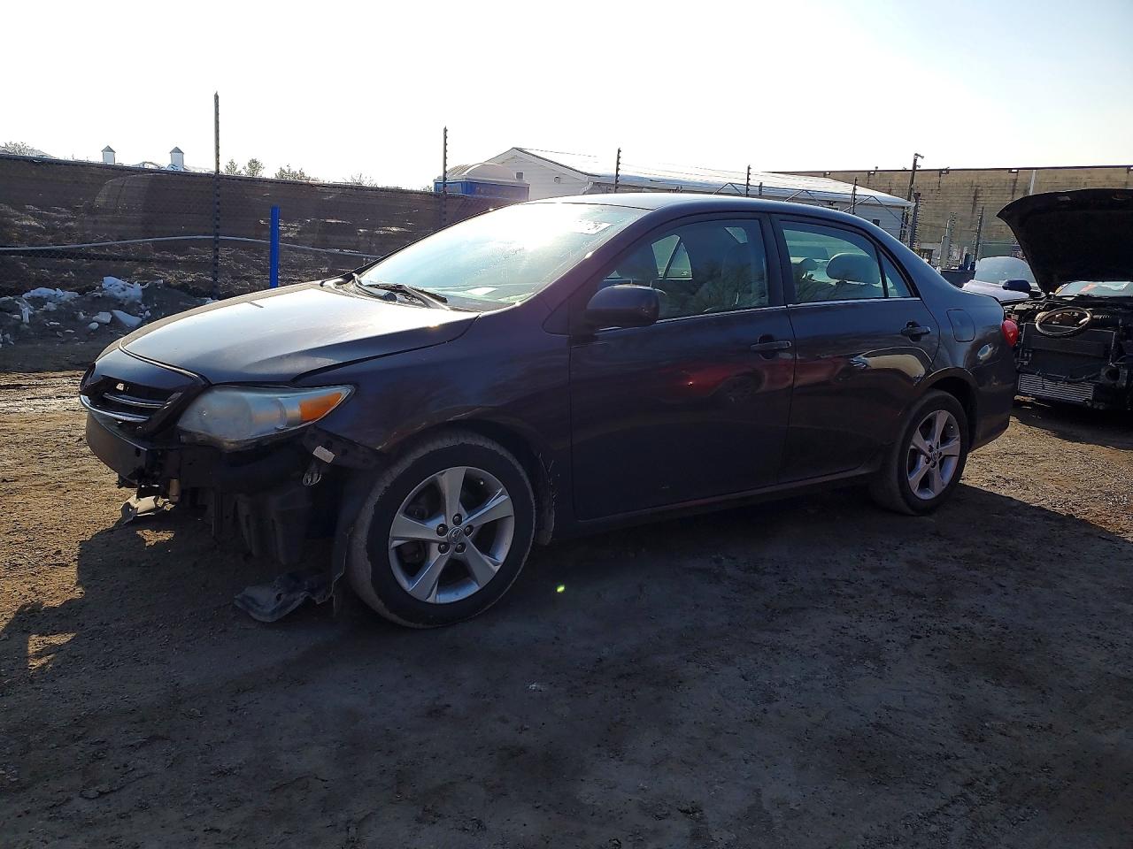 2013 Toyota Corolla LE, VIN 2T1BU4EE7DC099646 — Front end