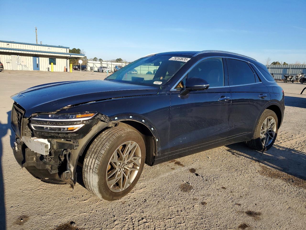 2023 Genesis GV70 2.5T, VIN KMUMADTB2PU100054 — Front end