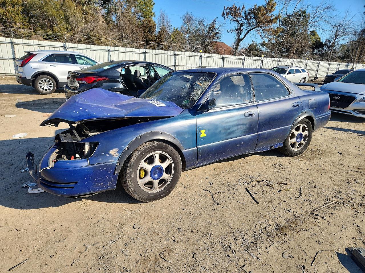 1995 Lexus ES 300, VIN JT8GK13T7S0112008 — Front end