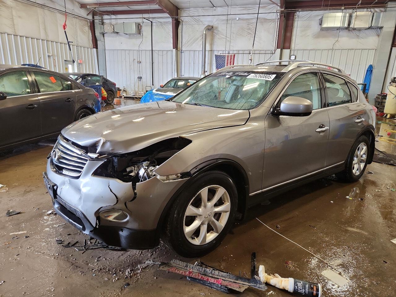 2009 Infiniti EX Journey, VIN JNKAJ09F79M951907 — Front end