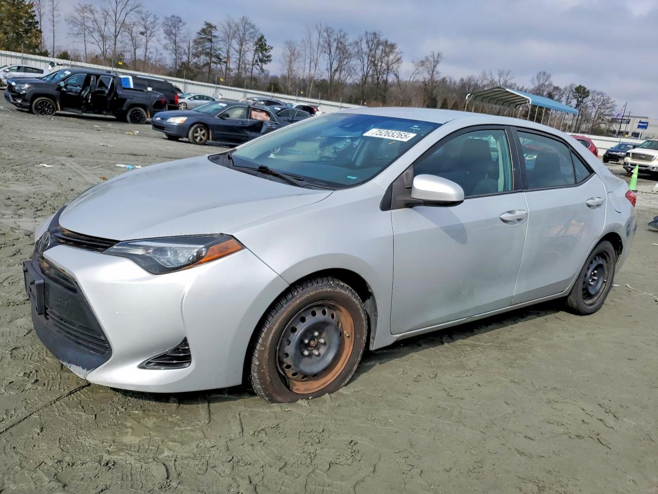 2018 Toyota Corolla LE, VIN 2T1BURHE9JC069648 — Front end