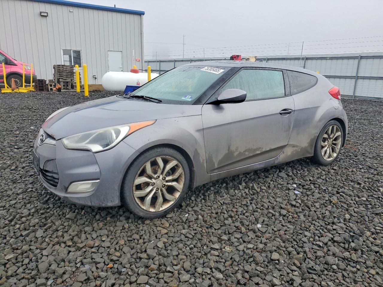 2012 Hyundai Veloster w/Black Int, VIN KMHTC6AD6CU045171 — Rear end