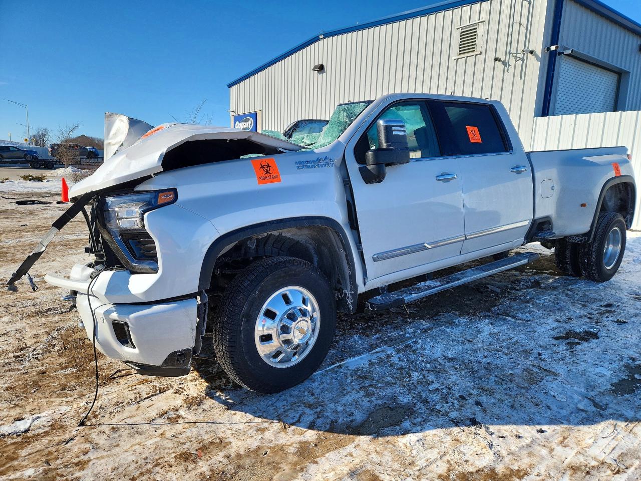 2025 Chevrolet Silverado 3500HD High Country, VIN 1GC4KVEY2SF294217 — Front end