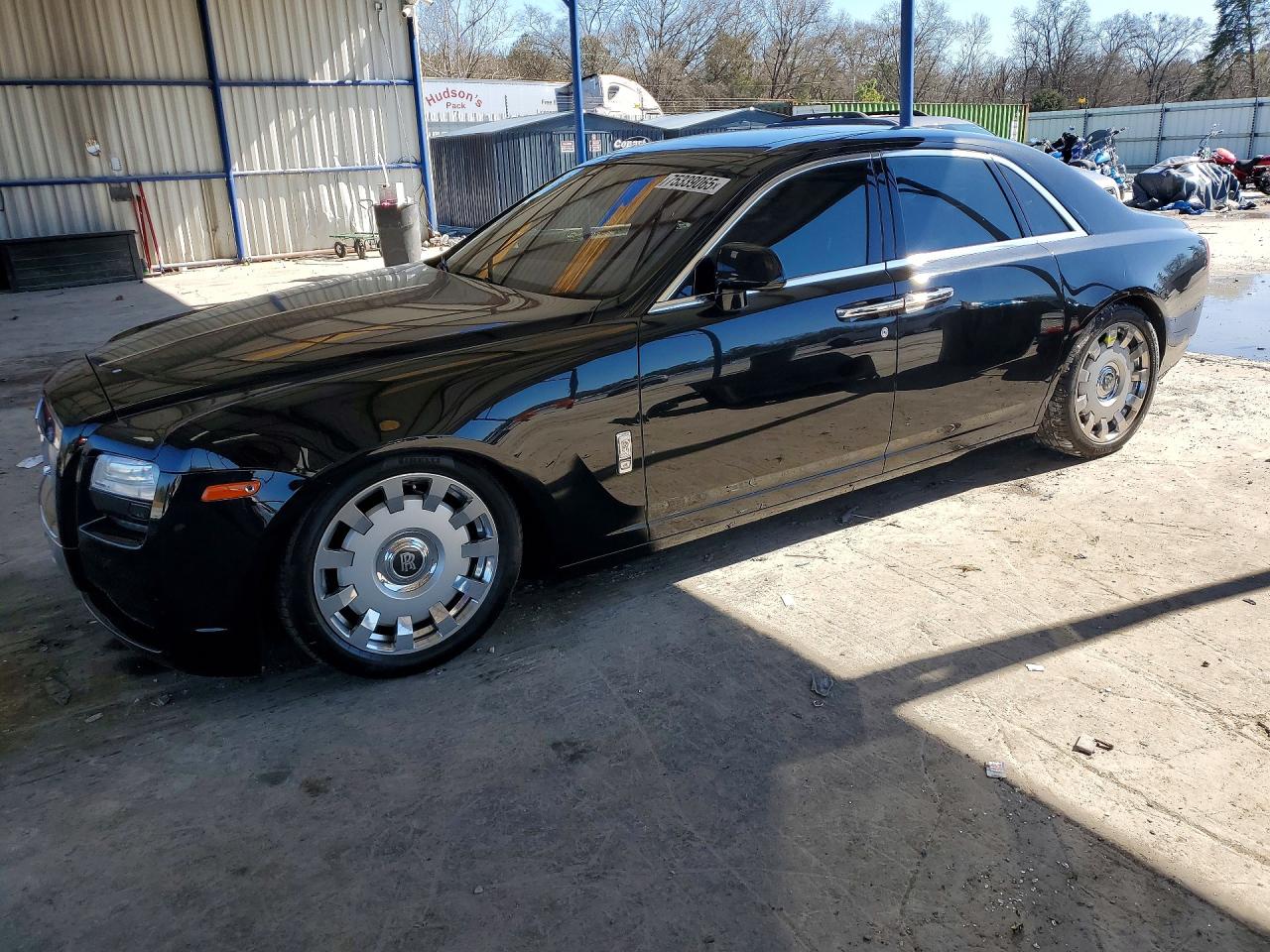 2014 Rolls-Royce Ghost, VIN SCA664S56EUX52446 — Rear end