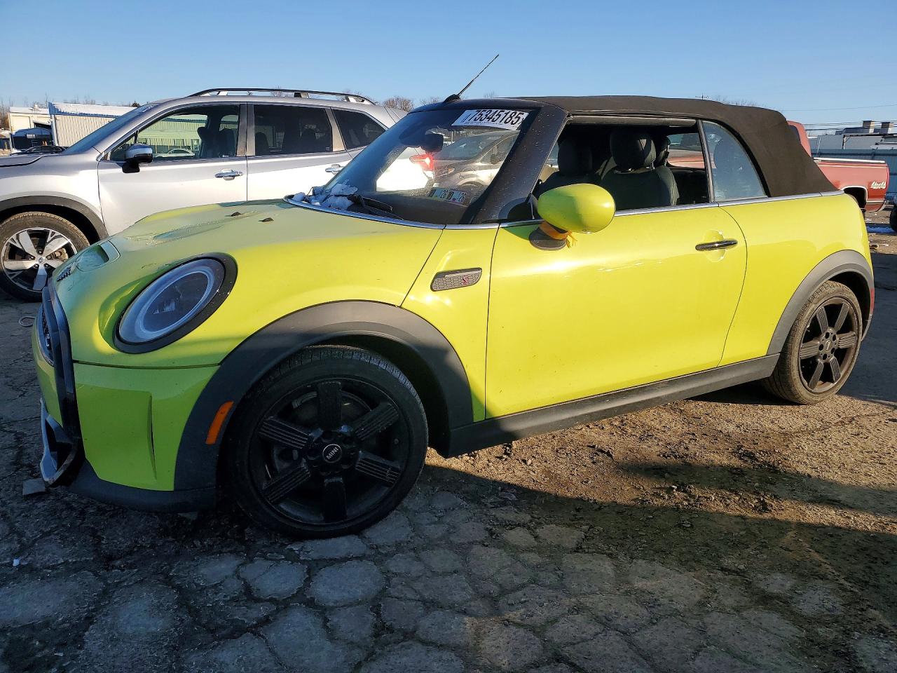 2023 MINI Convertible Cooper S, VIN WMW43DL00P3P46997 — Перед