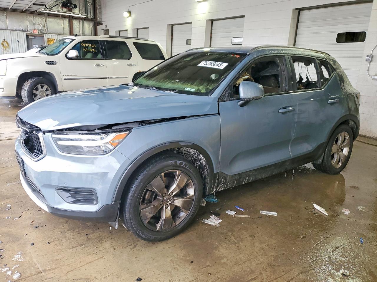 2020 Volvo XC40 Momentum, VIN YV4AC2HK8L2309248 — Vandalism