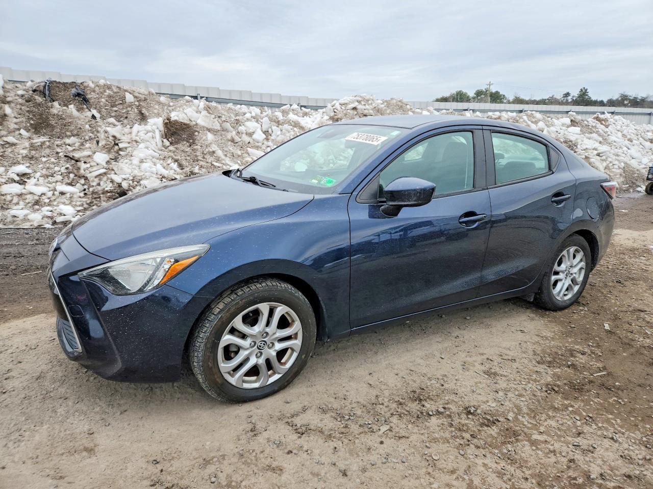 2016 Scion iA, VIN 3MYDLBZV7GY120785 — Roof