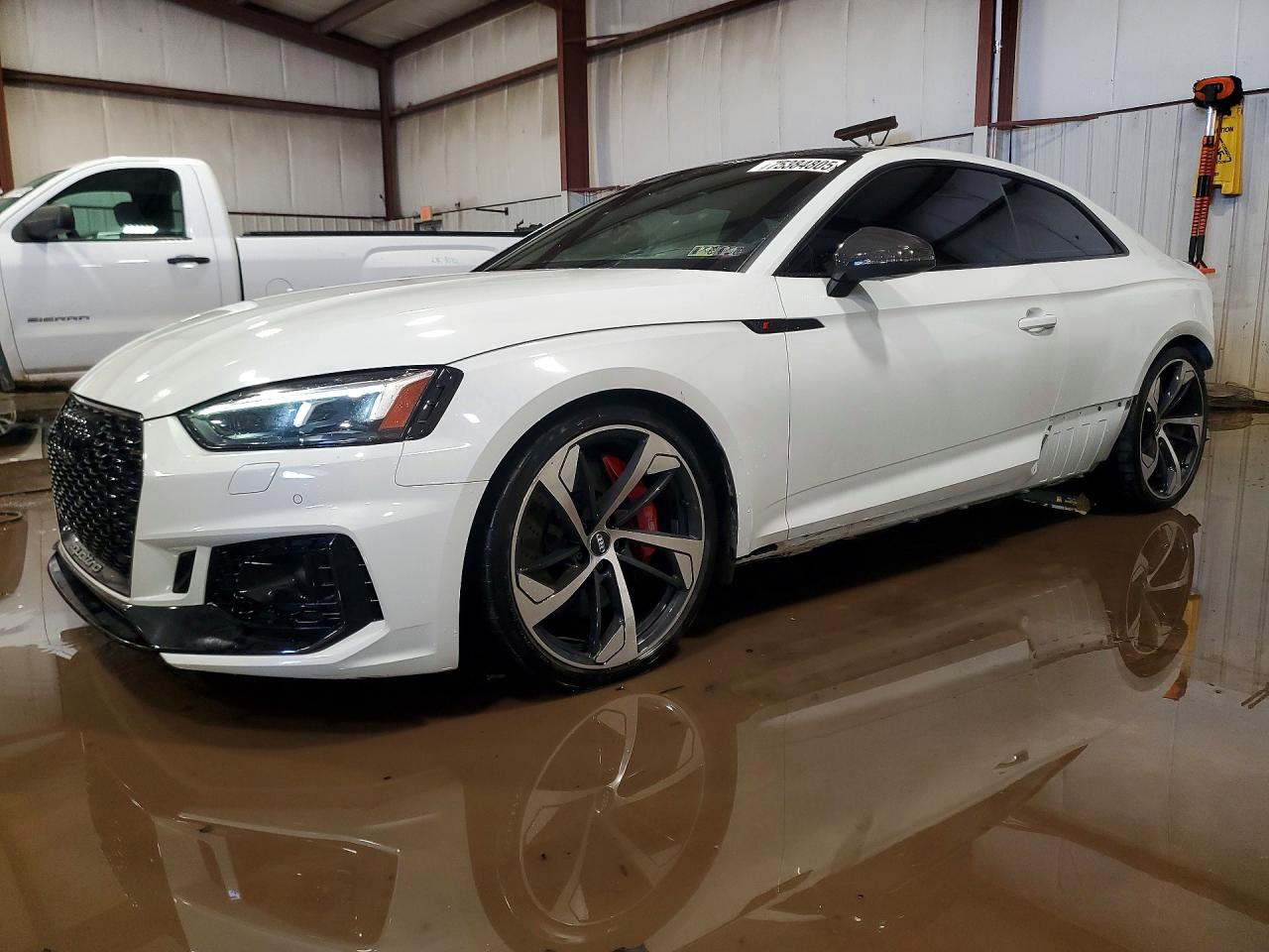 2018 Audi RS 5, VIN WUAPWAF50JA904810 — Зад