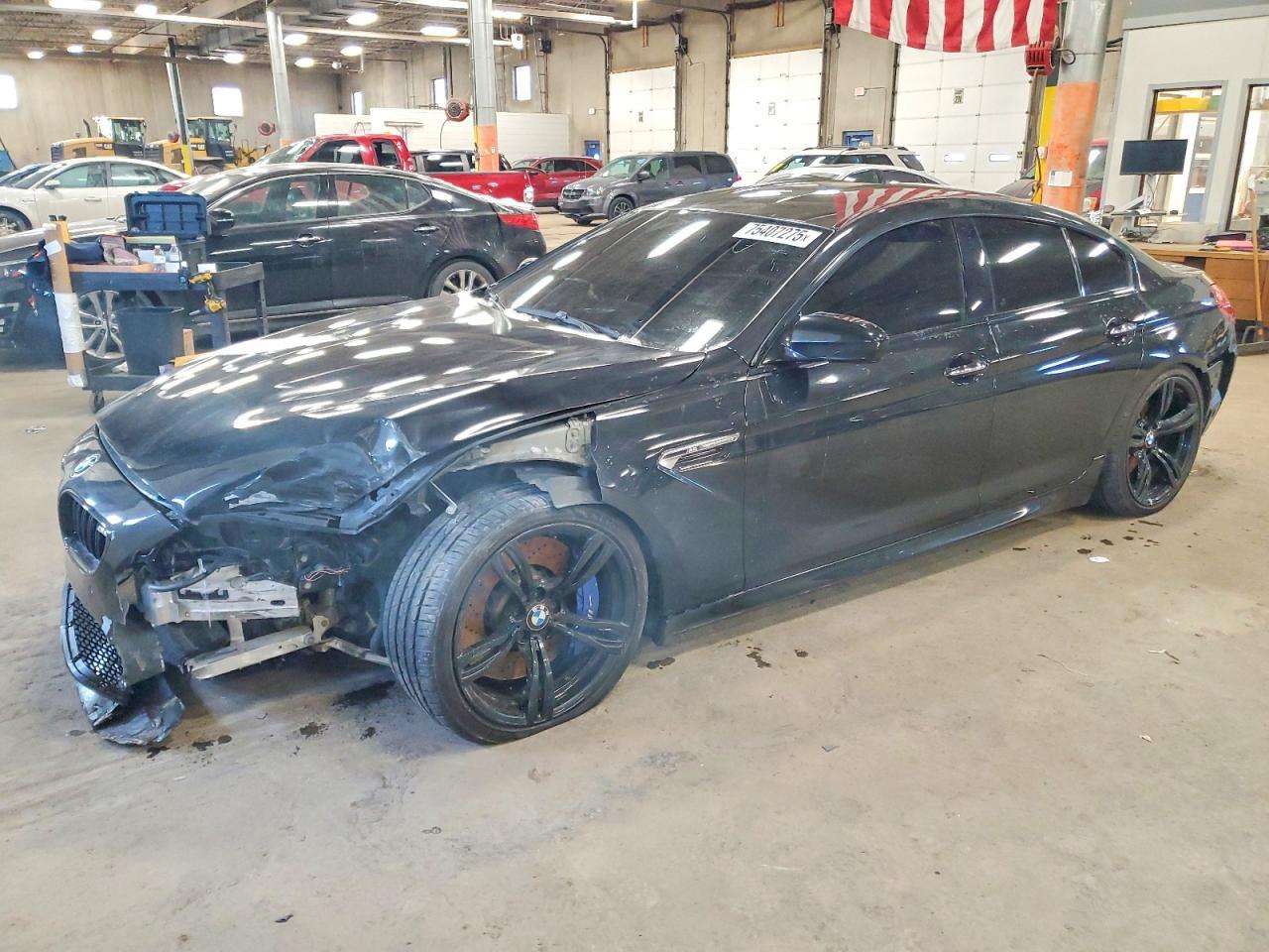 2016 BMW M6, VIN WBS6E9C54GGF92636 — Перед