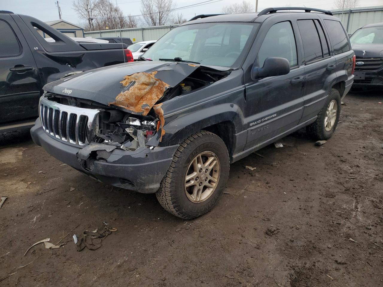 2003 Jeep Grand Cherokee Laredo, VIN 1J4GW48S53C563004 — Front end