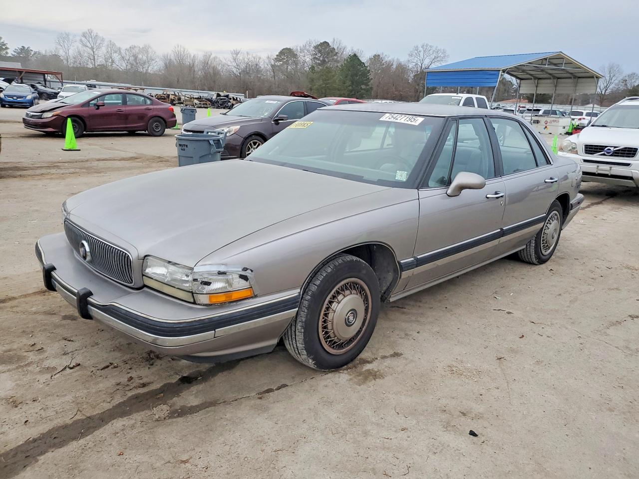 1996 Buick LeSabre Limited, VIN 1G4HR52K9TH414027 — Side