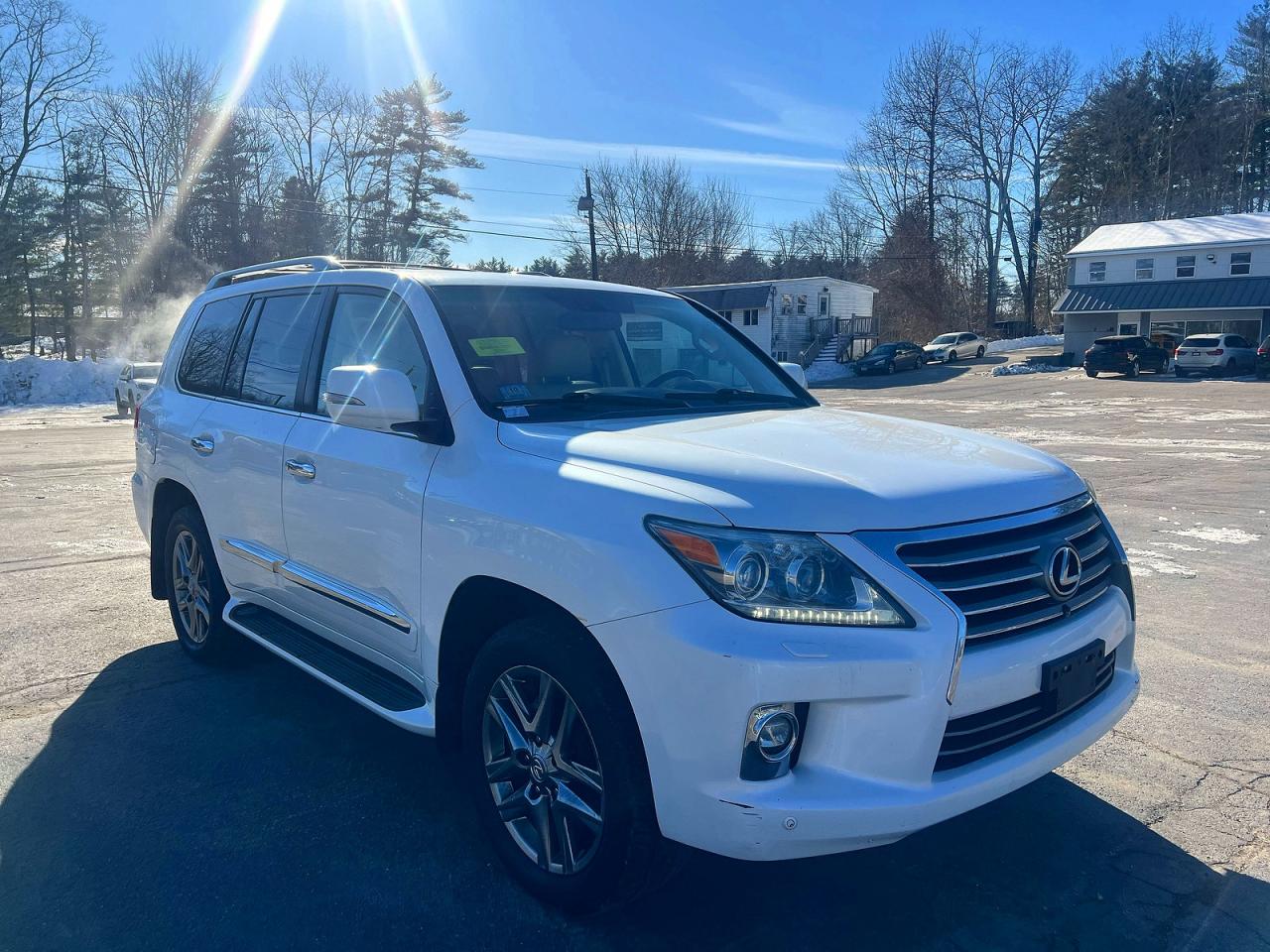 2014 Lexus LX 570, VIN JTJHY7AX2E4157767 — Auction photo
