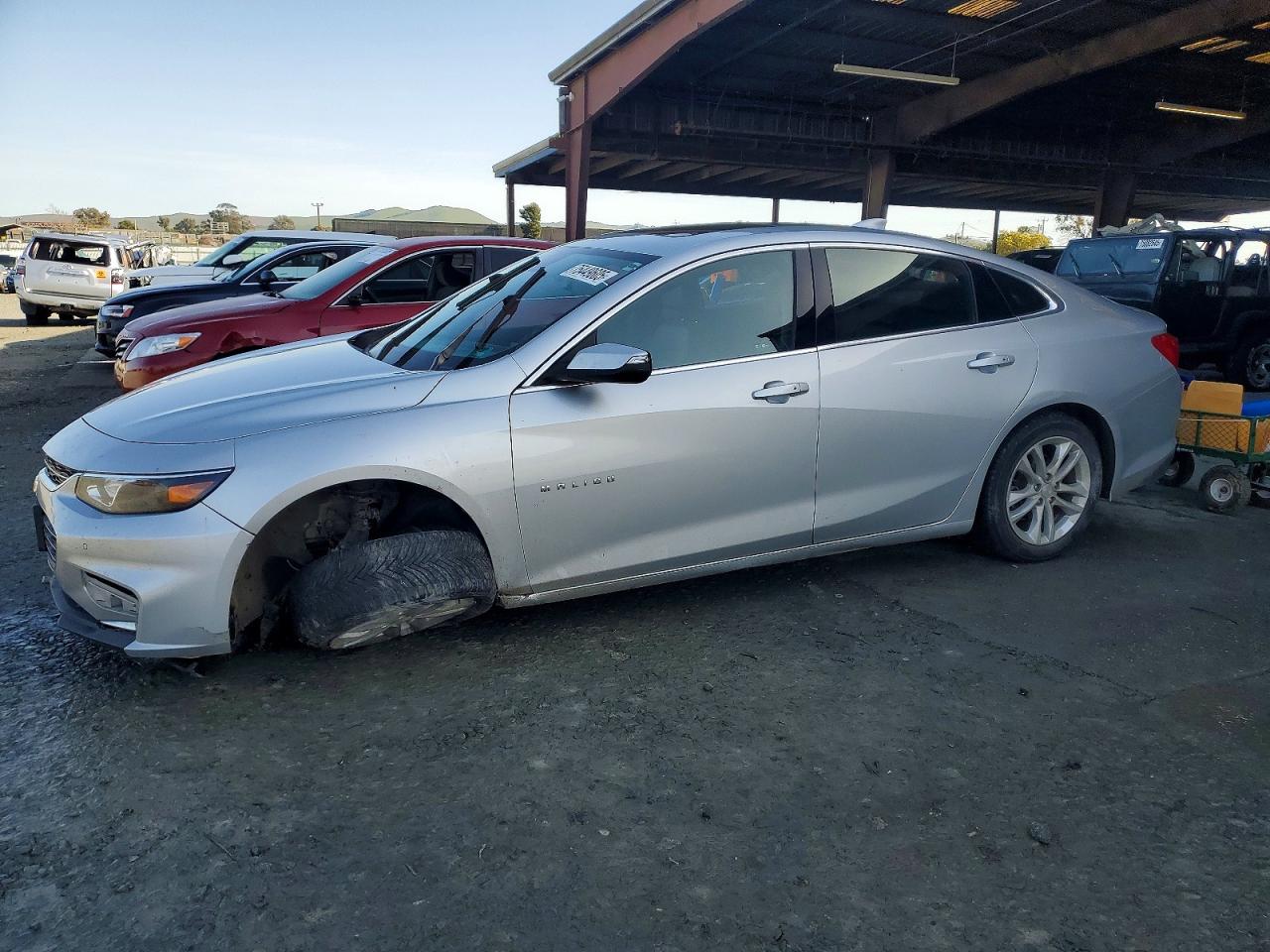 2017 Chevrolet Malibu Hybrid, VIN 1G1ZJ5SU6HF222786 — Front end