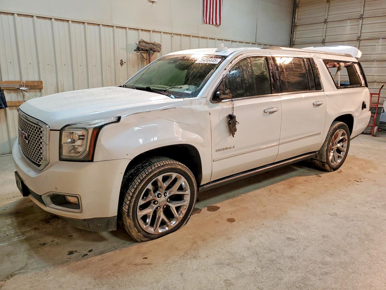 2016 GMC Yukon XL Denali, VIN 1GKS1HKJ9GR141539 — Rollover
