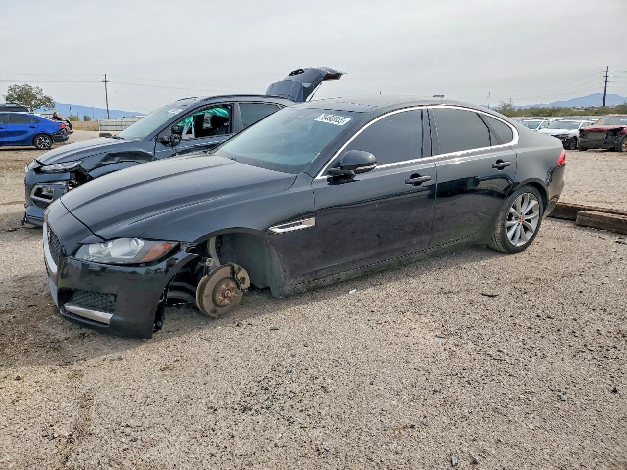 2019 Jaguar XF 25t Premium, VIN SAJBJ4FX9KCY78949 — Undercarriage