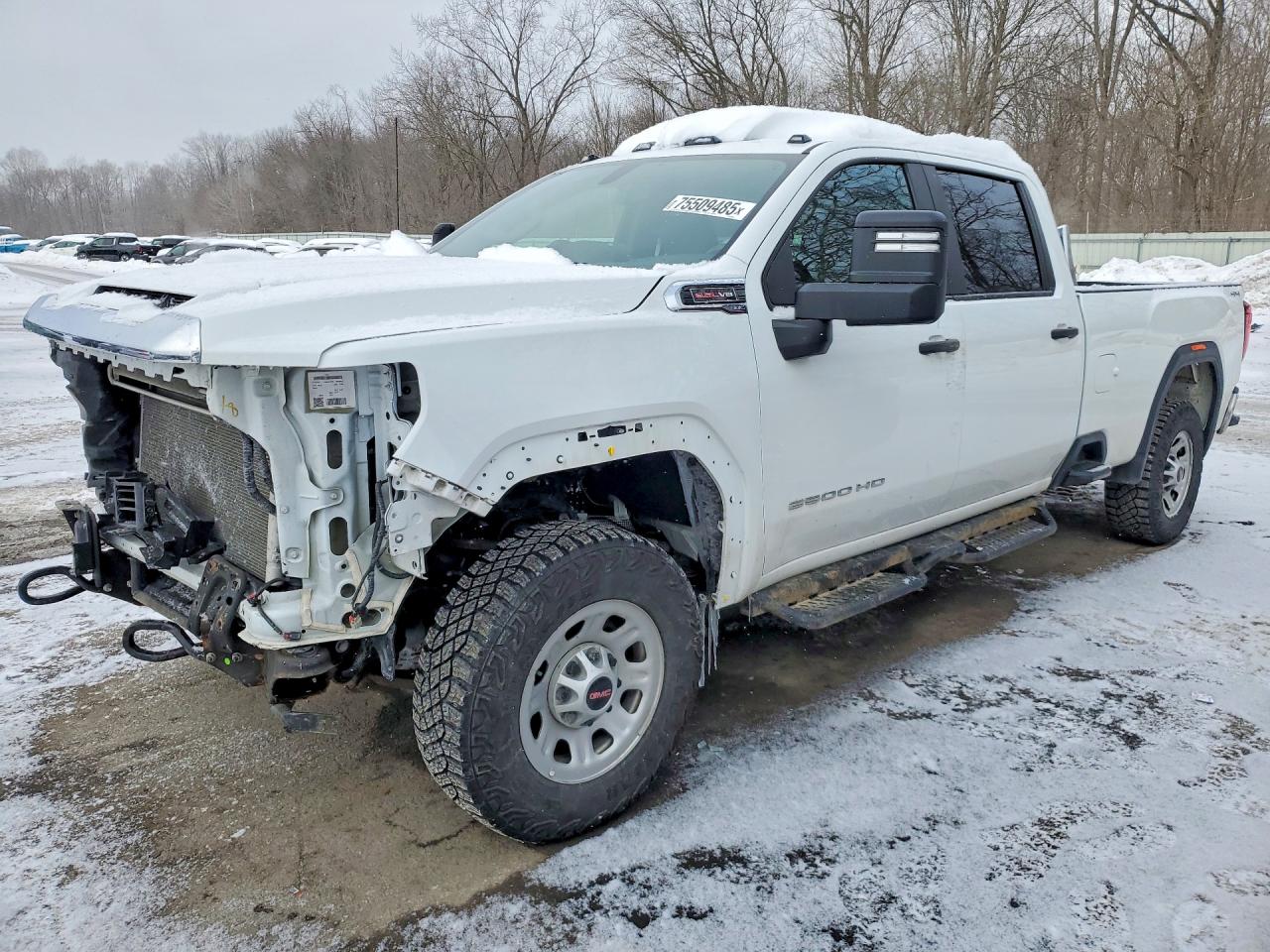 2022 GMC Sierra 2500HD Pro, VIN 1GT49LE73NF360947 — Front end