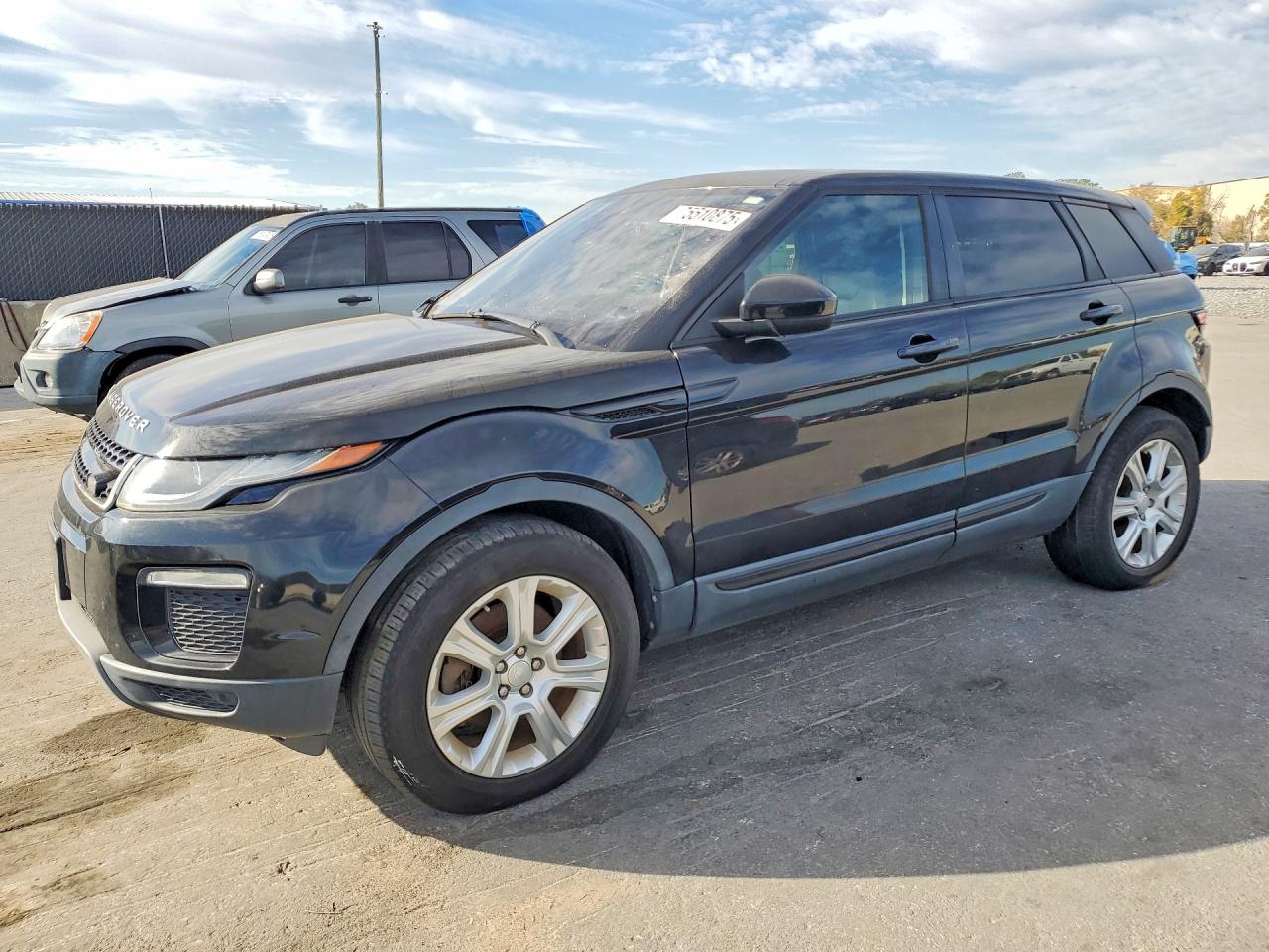 2017 Land Rover Range Rover Evoque SE, VIN SALVP2BG4HH199616 — Auction photo