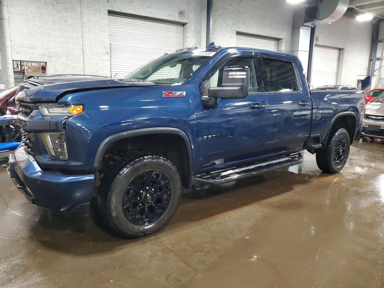 2021 Chevrolet Silverado 3500HD LTZ, VIN 1GC4YUEYXMF209958 — Side