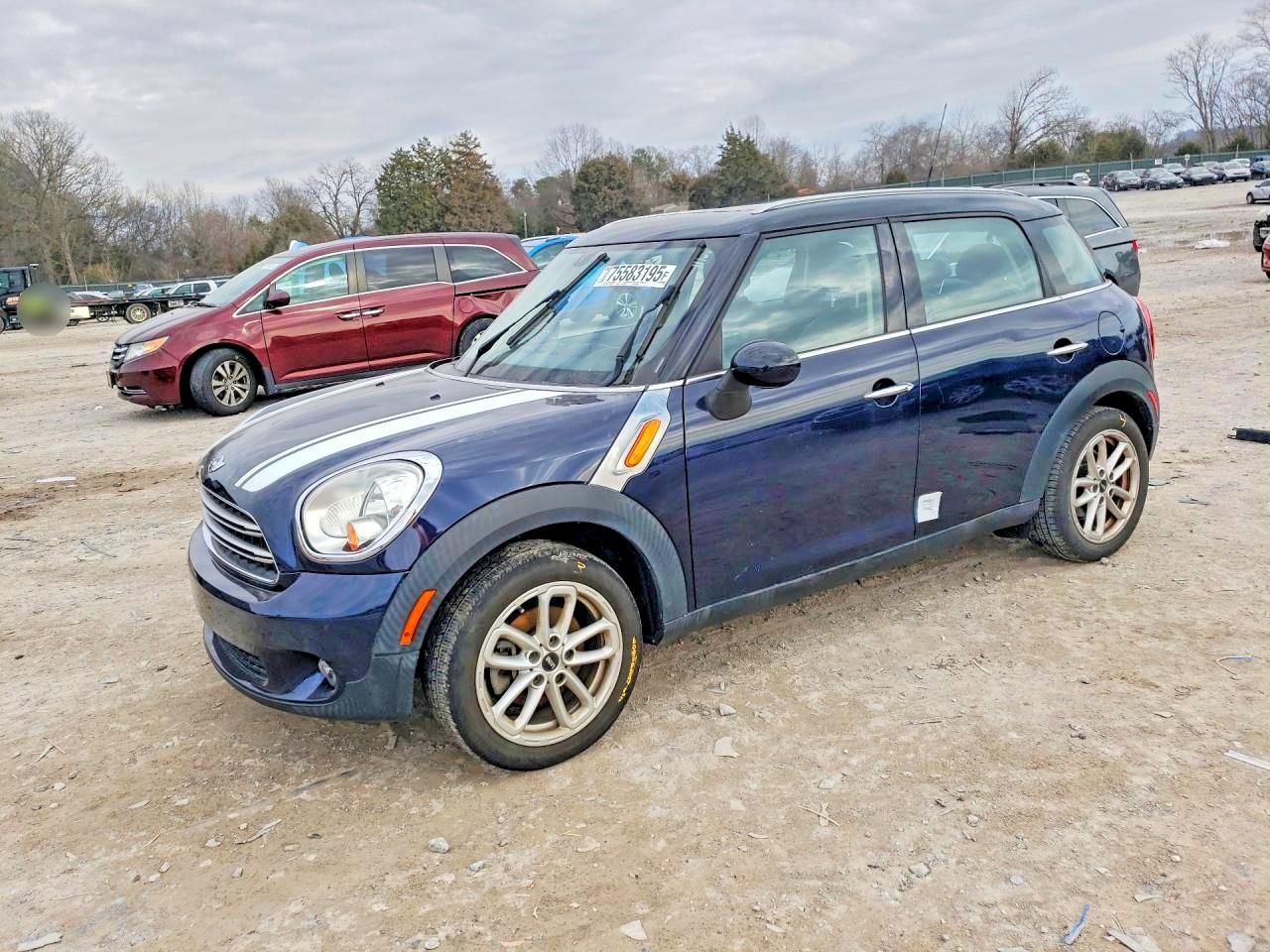 2015 MINI Countryman, VIN WMWZB3C5XFWM32883 — Water / flood