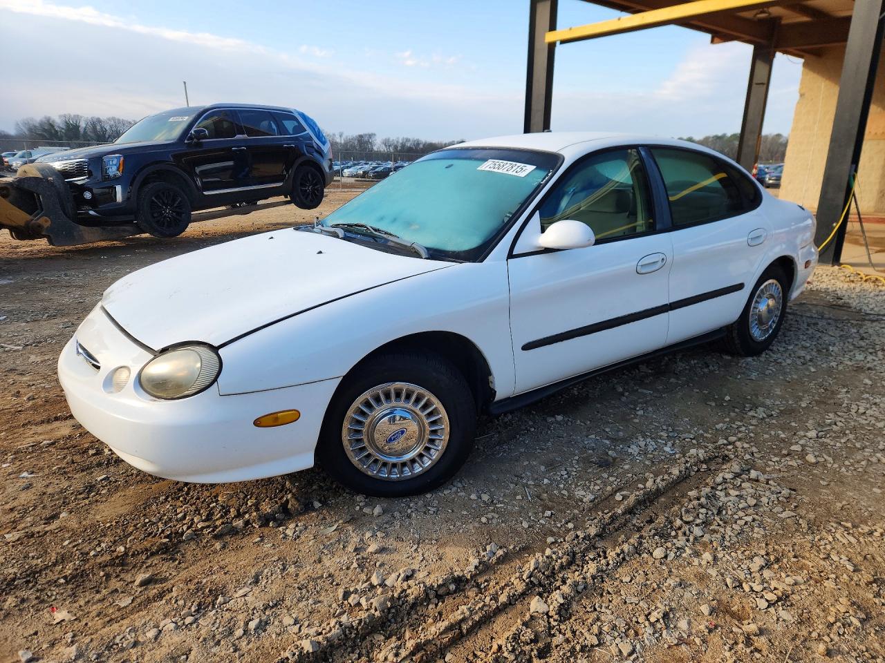 1998 Ford Taurus LX, VIN 1FAFP52U3WA178352 — Перед