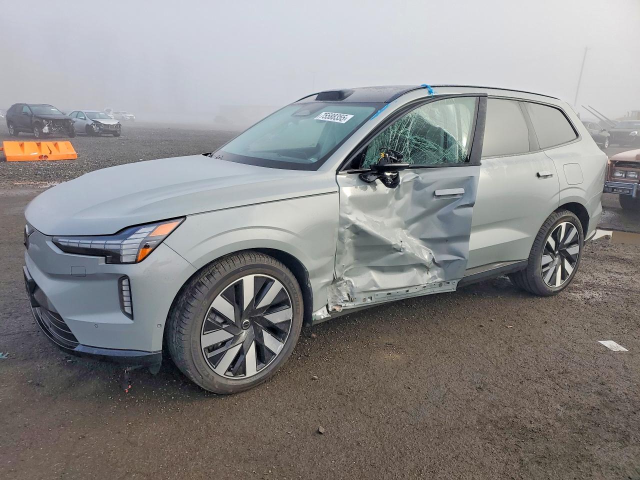 2025 Volvo Ex90, VIN 7JDEV3VL0SG000786 — Side