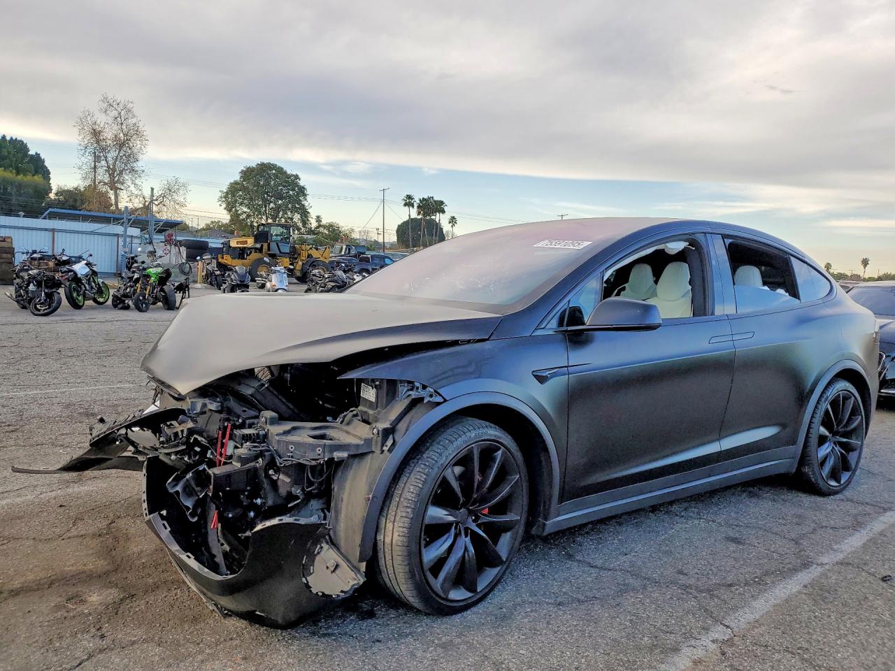 2019 Tesla Model X P100D, VIN 5YJXCBE44KF151280 — Front end