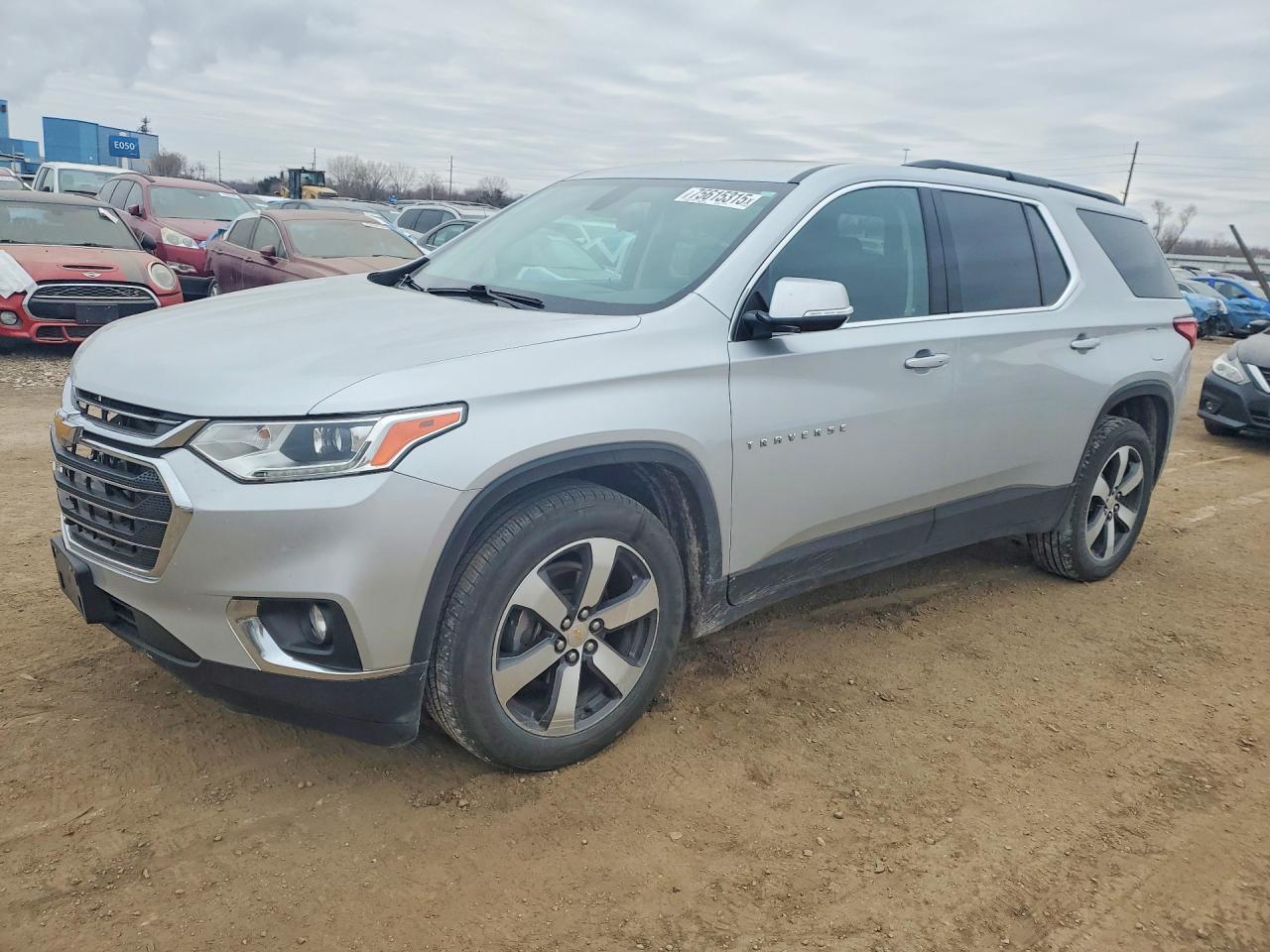 2019 Chevrolet Traverse LT, VIN 1GNEVHKW1KJ301954 — Front end