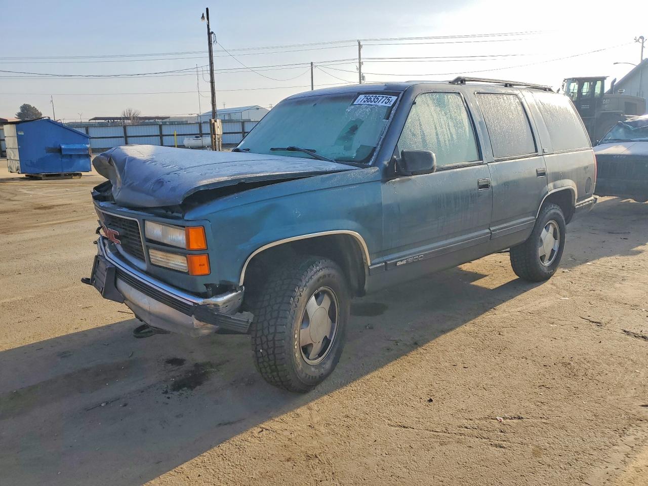 1995 GMC Yukon, VIN 1GKEK13KXSJ753586 — Front end
