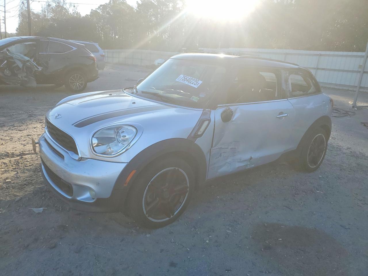 2013 MINI Paceman S ALL4, VIN WMWSS7C53DWN51705 — Side