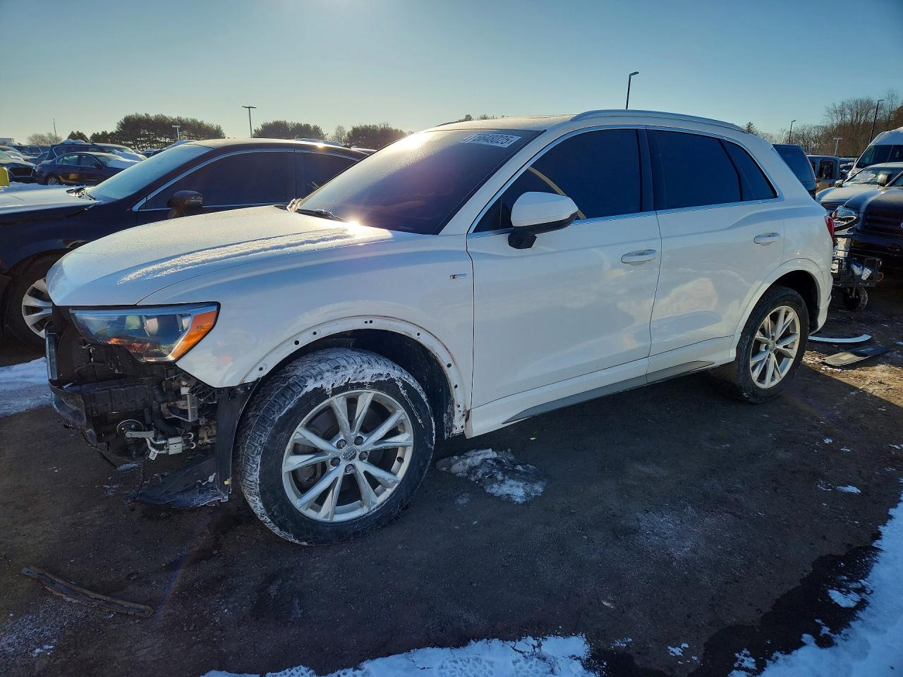 2021 Audi Q3 S line Premium, VIN WA1DECF33M1003930 — Front end