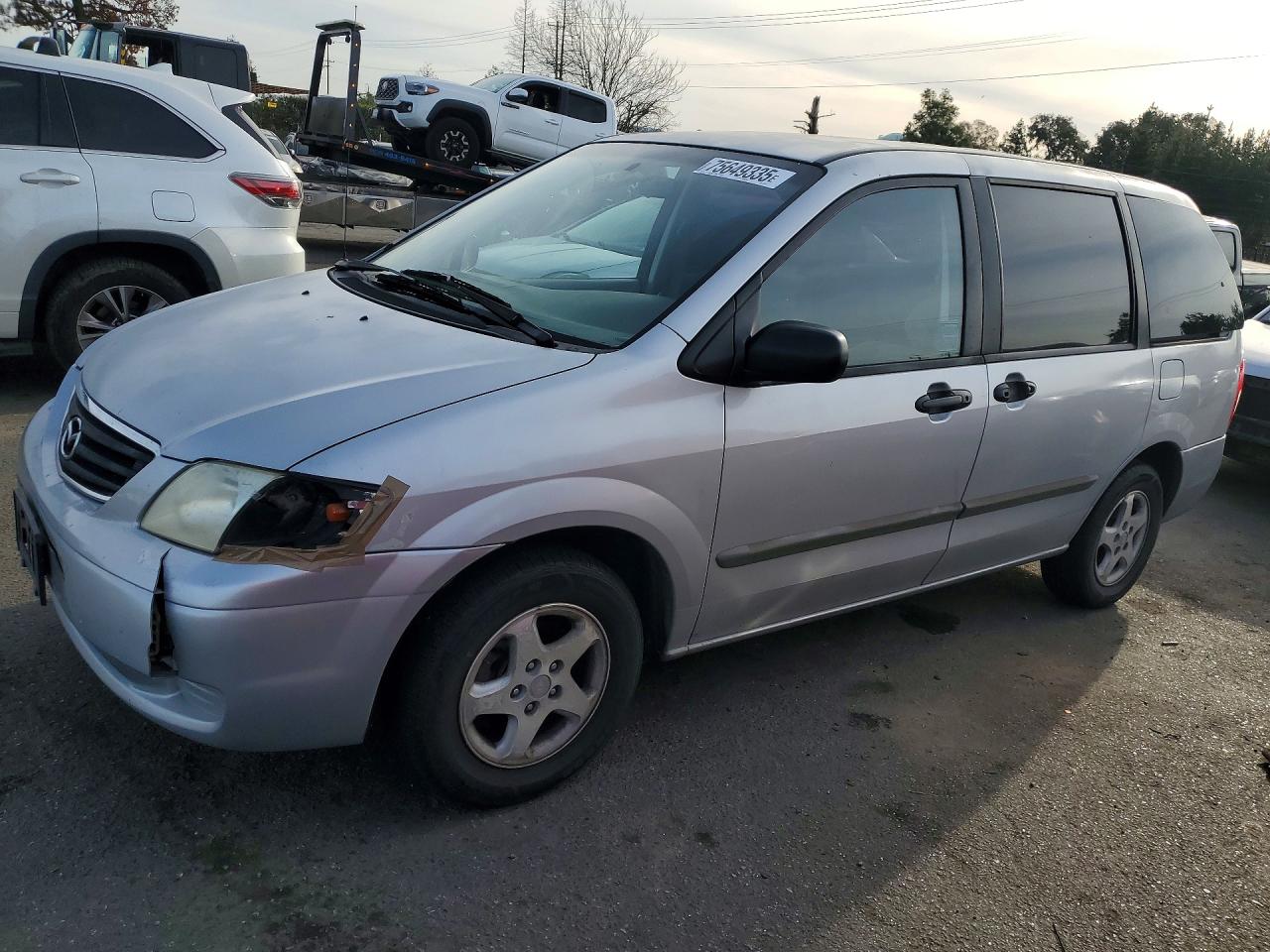 2000 Mazda MPV DX, VIN JM3LW28G4Y0153797 — Front end